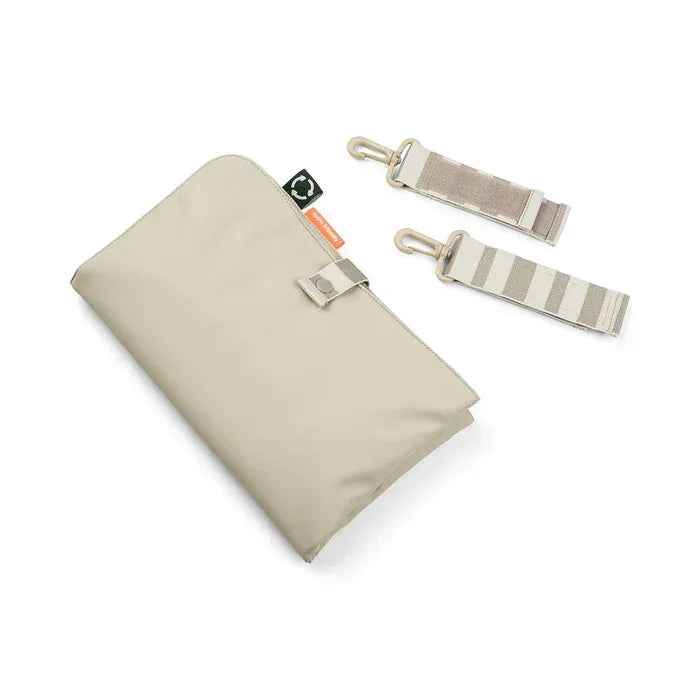 Done by Deer® Quilted changing bag Sand - Image 3