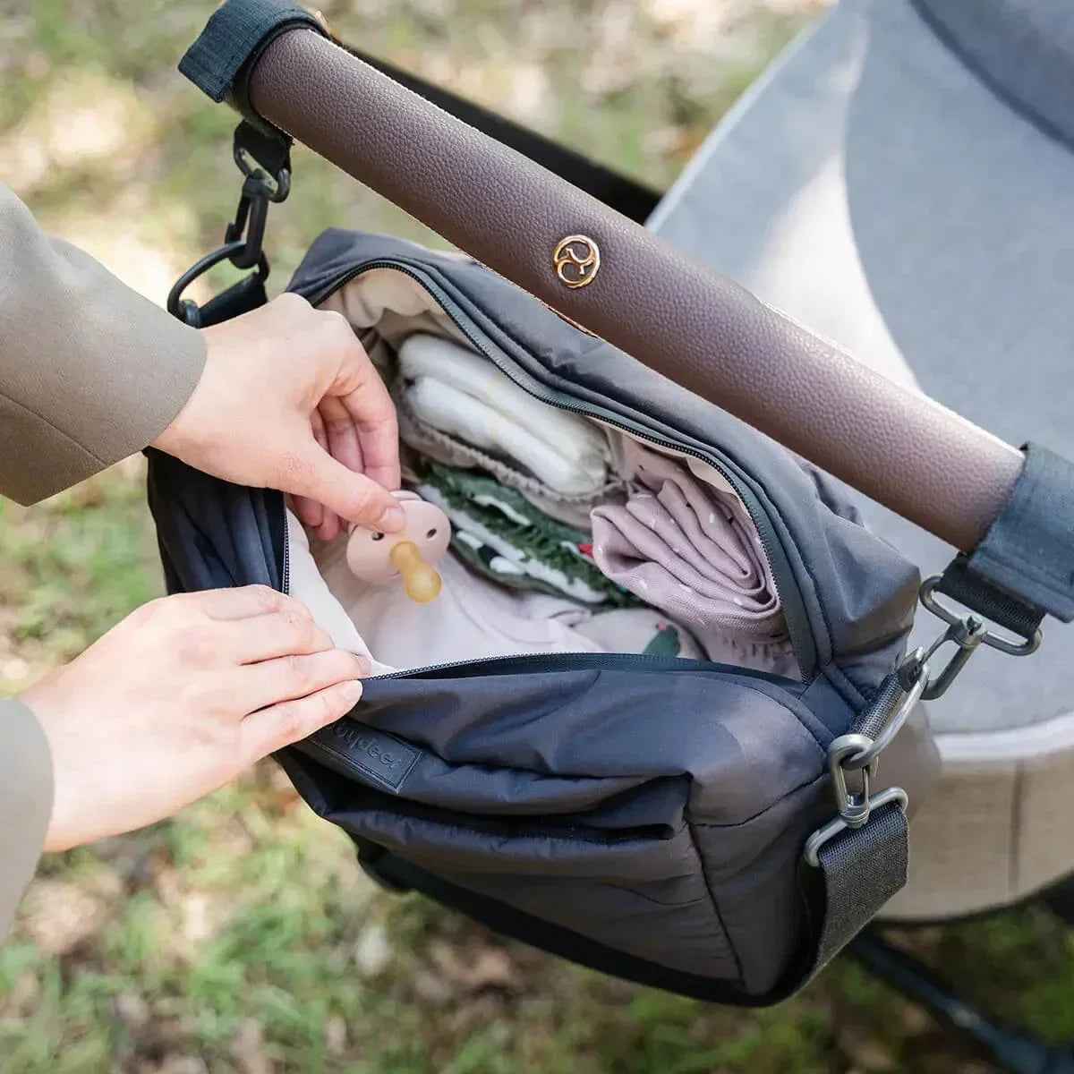 Done by Deer® Quilted stroller bag Black - Image 7