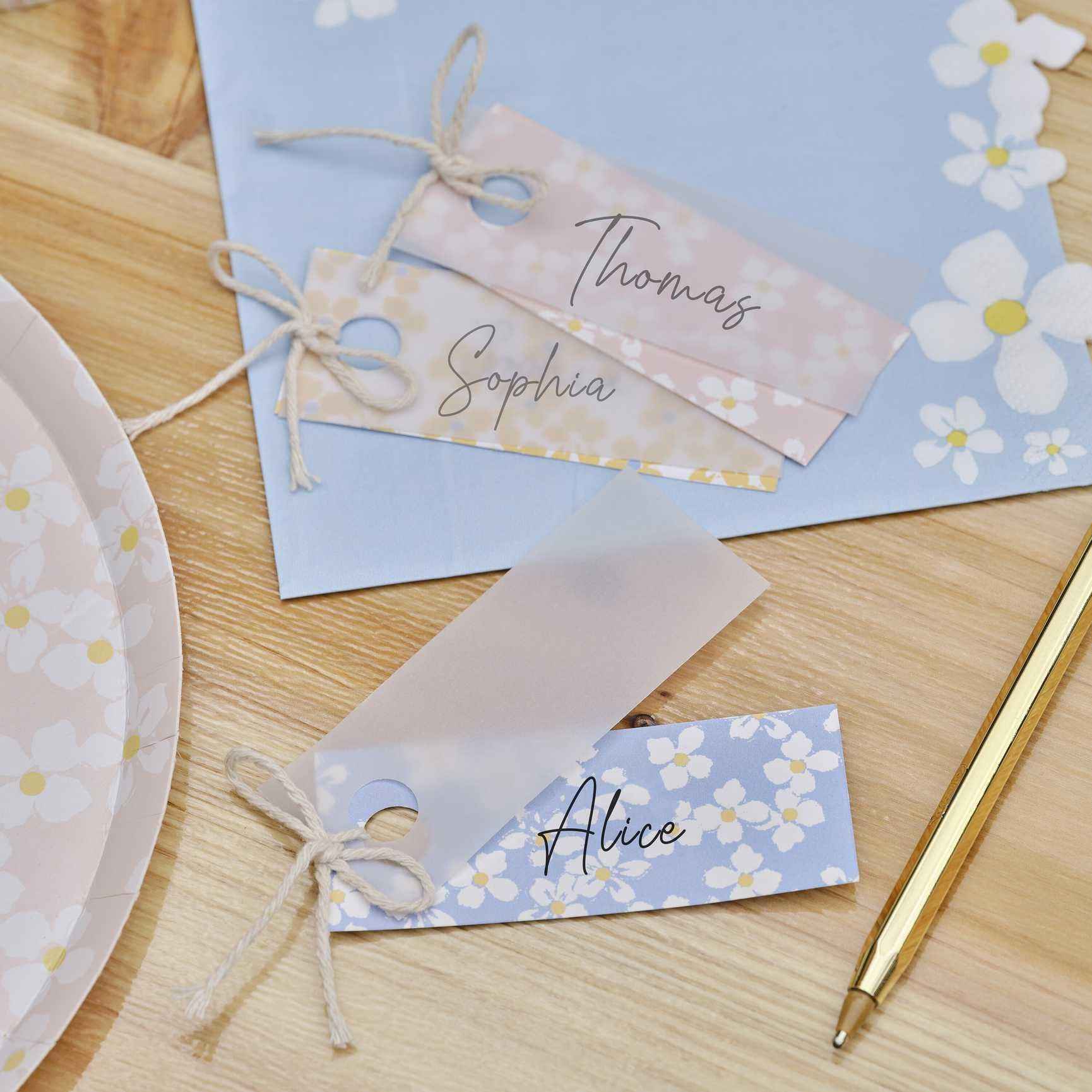 Ginger Ray® Floral Place Cards with Vellum Paper 10 pcs