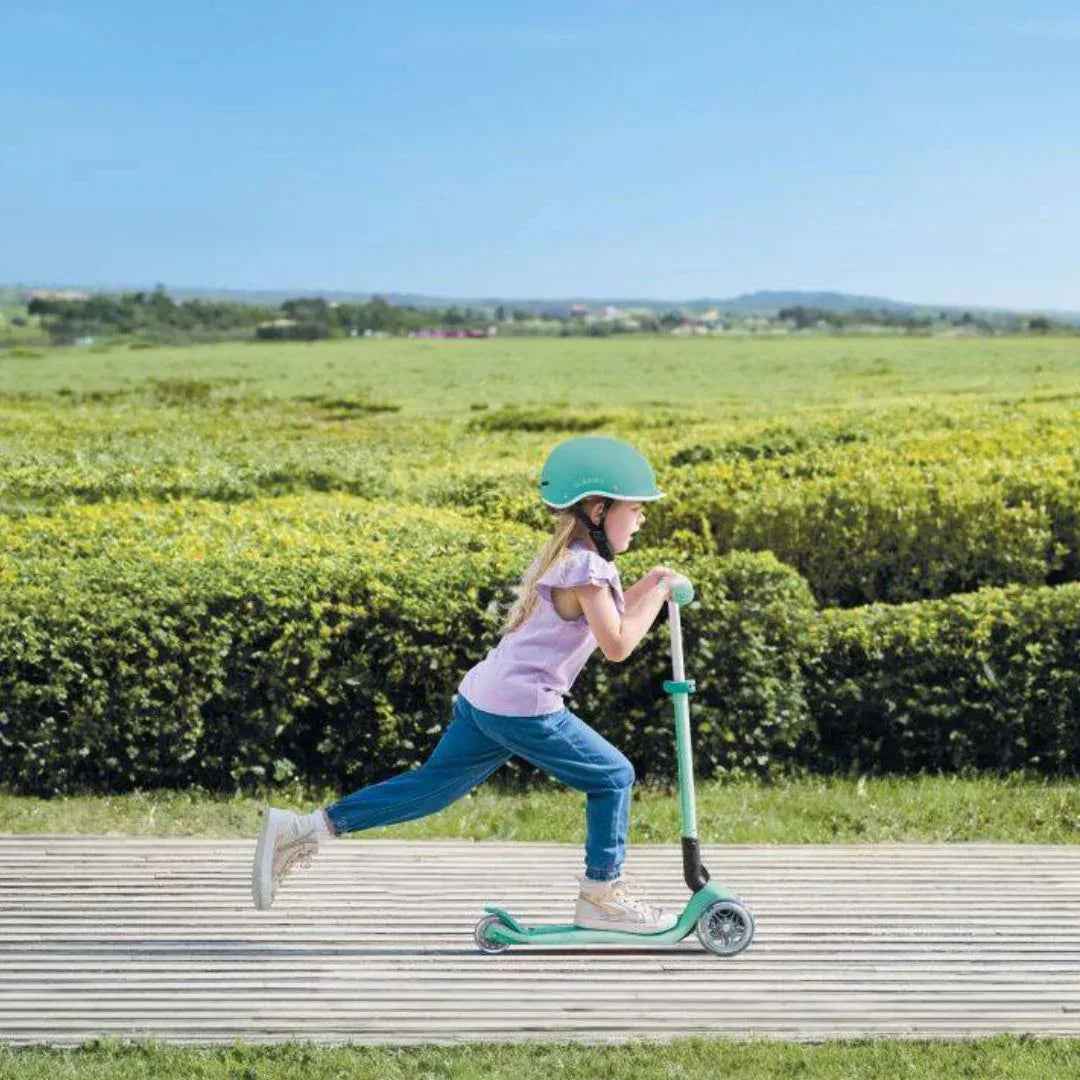 Globber® Primo Scooter with Light-Up Wheels Mint - Image 8