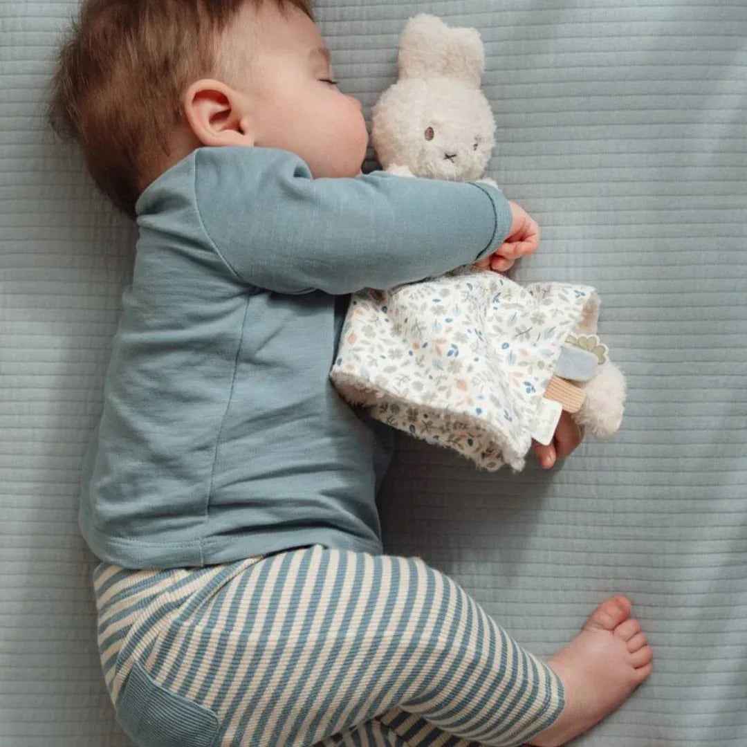 Little Dutch® Miffy cuddle cloth Lucky Leaves - Image 3