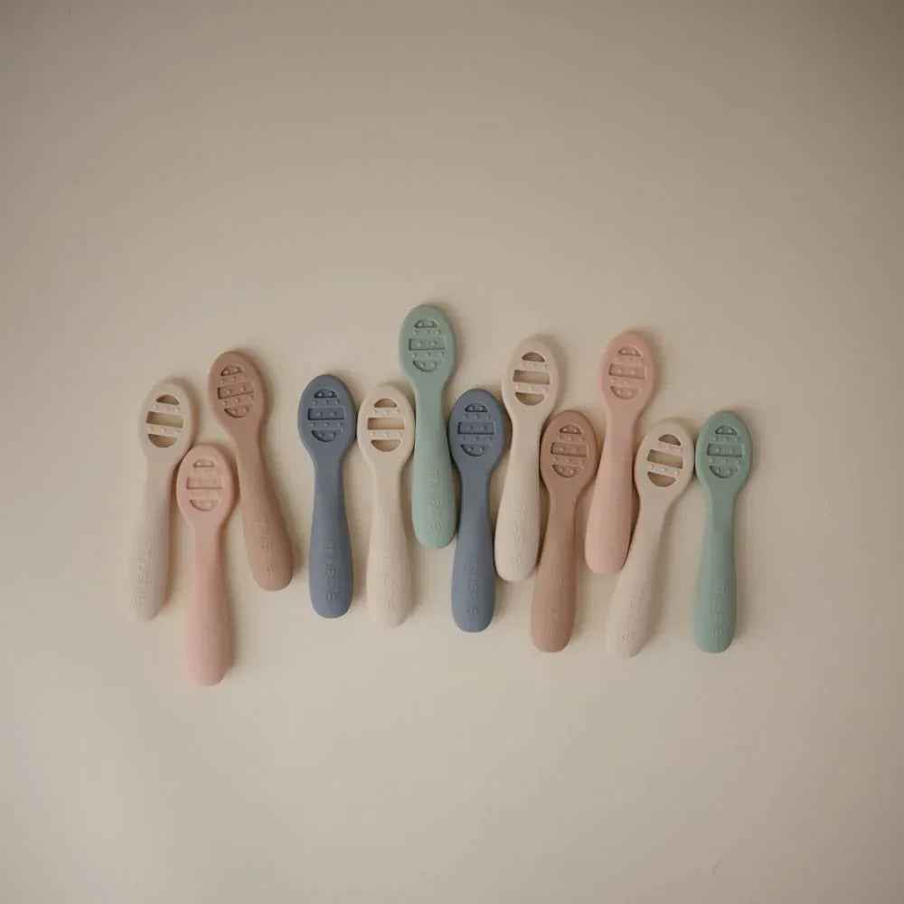 Mushie® First Feeding Baby Spoons 2-Pack Blush/Shifting Sand - Image 4