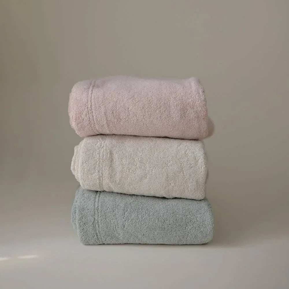 Mushie® Bear Robe Moss - Image 9
