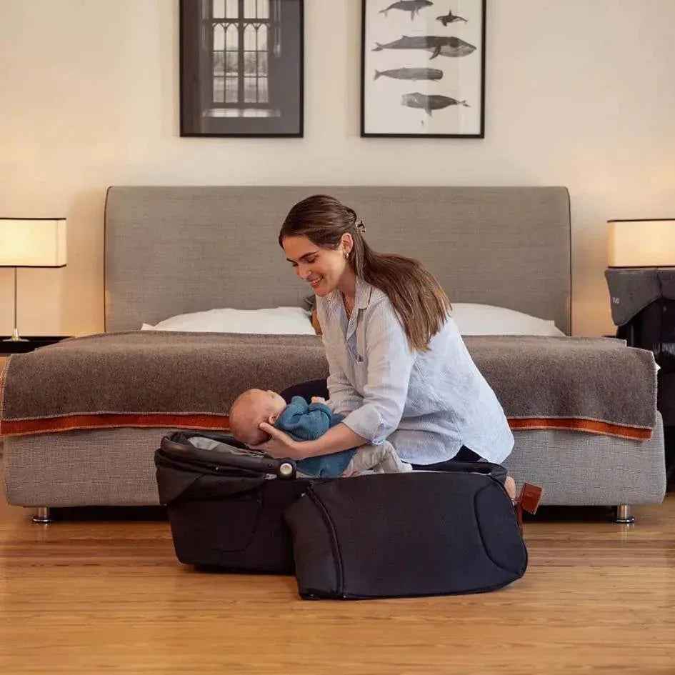 Nuna® Carry Cot Demi™ Next Caviar - Image 12