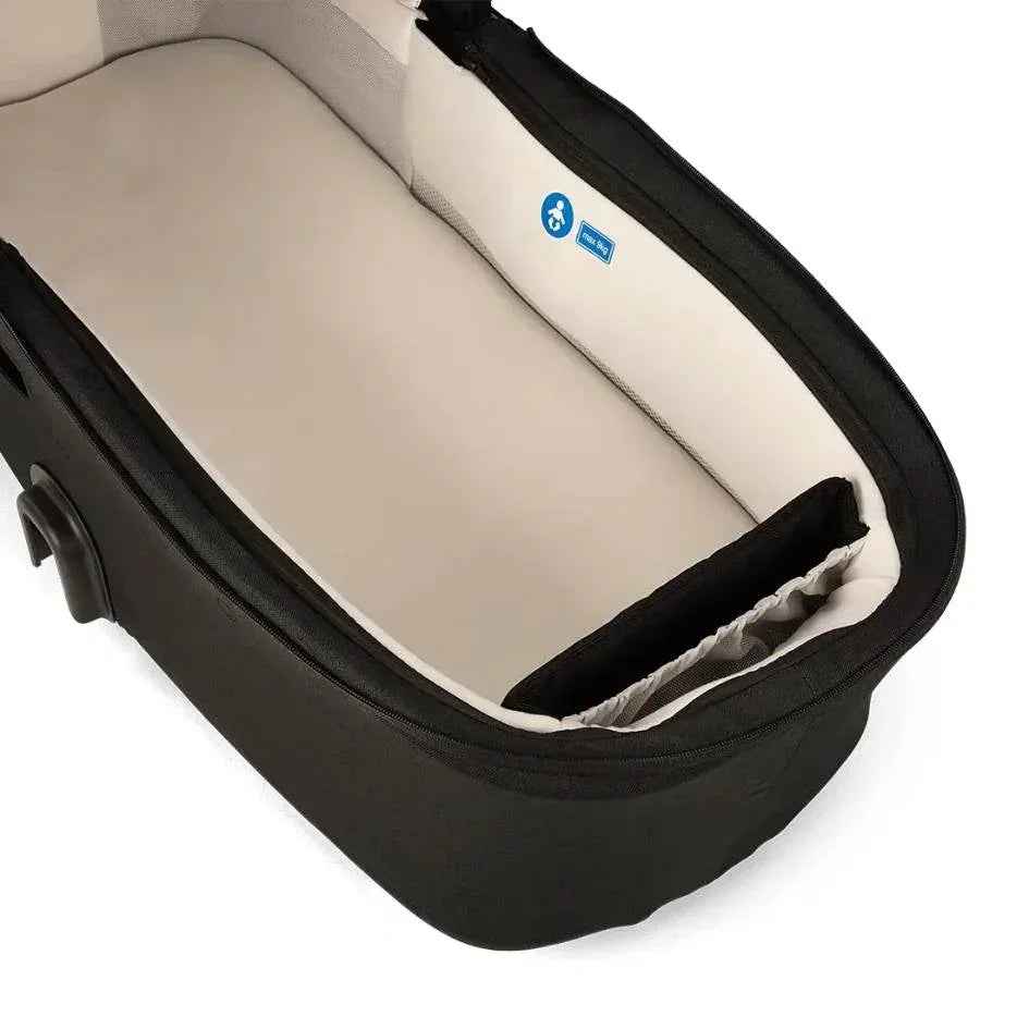 Nuna® Carry Cot Demi™ Next Caviar - Image 9